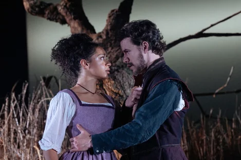 Siena Kelly and George Kemp in 1536