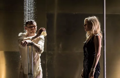 Jack O'Connell and Sienna Miller in Cat on a Hot Tin Roof Apollo Theatre 2017
