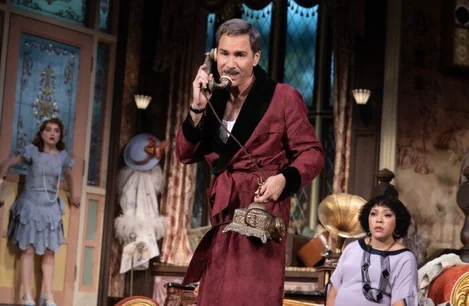 Eric McCormack in The Cottage on Broadway