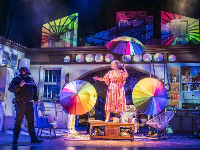 Maureen Lipman (centre) and the cast of Allegra