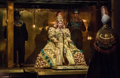 Anthony Roth Costanzo in Akhnaten at London Coliseum