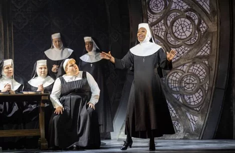 Beverley Knight, Lizzie Bea and the company of Sister Act