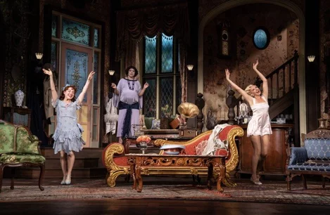The cast of The Cottage on Broadway