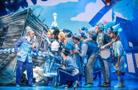 The cast of The Wizard Of Oz musical