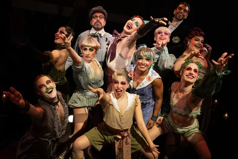 The company of Cabaret at the August Wilson Theatre