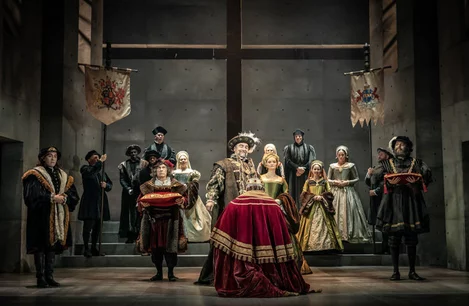 The company of The Mirror and the Light at the Gielgud Theatre
