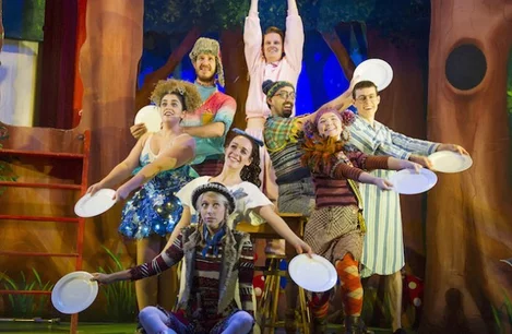 The company of Peter Pan Goes Wrong