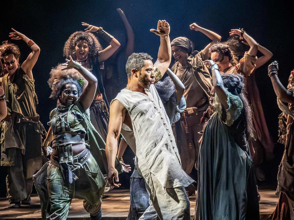 Ukweli Roach as Dionysos. Bacchae at National Theatre