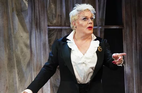 Eddie Izzard in Great Expectations