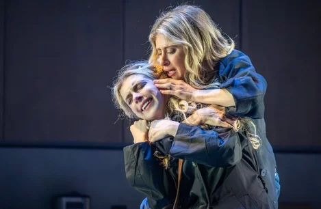Eleanor Worthington Cox and Caissie Levy in Next to Normal