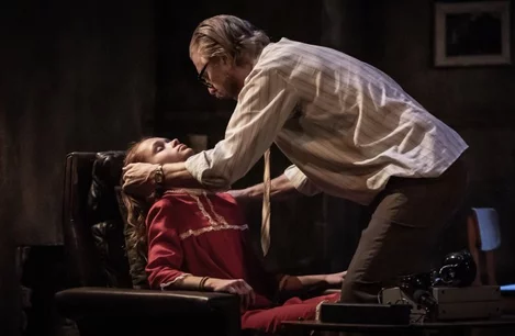Ella Schrey Yeats and David Threlfall in The Enfield Haunting
