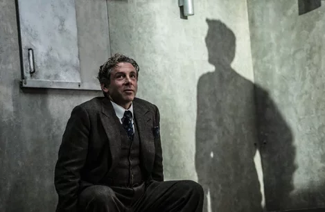 Elliot Levey in Good at the Harold Pinter Theatre