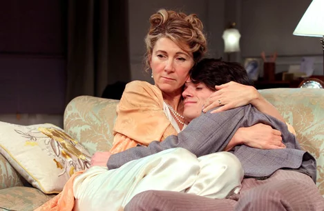 Eve Best - Love In Idleness - Apollo Theatre London