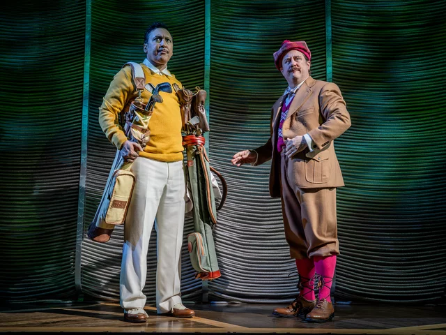 Fred (Aasif Mandvi) and Willy (Christopher Fitzgerald) in Fallen Angels Broadway