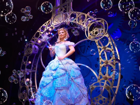 Glinda in Wicked the musical, West End