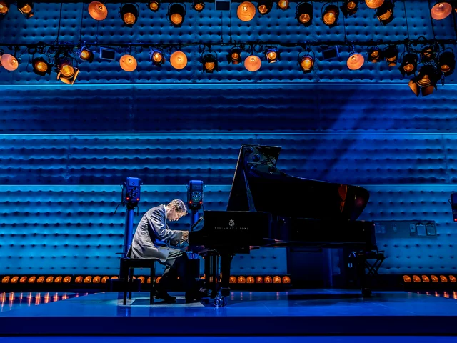 Sean Hayes as Oscar Levant in Good Night, Oscar