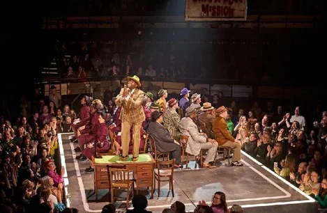 The cast of Guys and Dolls at the Bridge Theatre