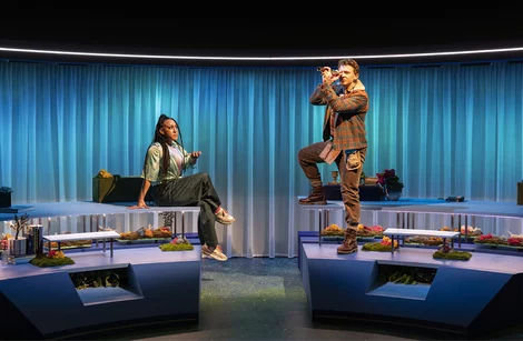 Danielle Steers as 'Earth' and Morgan Gregory as 'Humanity' in Hot Mess