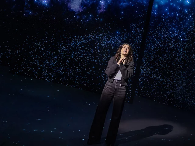 Idina Menzel in Redwood at the Nederlander Theatre