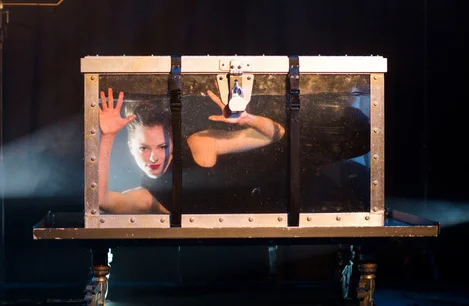Impossible Magic Show London