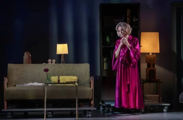 Jessica Lange in Mother Play on Broadway