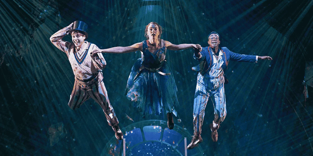 John, Wendy and Michael Darling in Wendy and Peter Pan