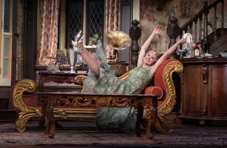 Laura Bell Bundy in The Cottage on Broadway