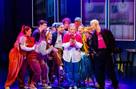 Leesa Tulley and the cast of Why Am I So Single?