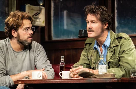 Liam Murray Scott (Richard Dreyfuss) and Ian Shaw (Robert Shaw) in The Shark Is Broken