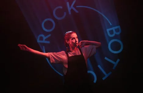 Liz Kingsman in One Woman Show Off-Broadway