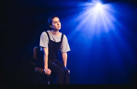 Liz Kingsman in One Woman Show Off-Broadway