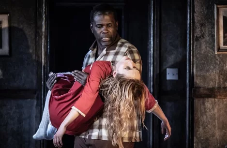 Mo Sesay and Ella Schrey Yeats in The Enfield Haunting
