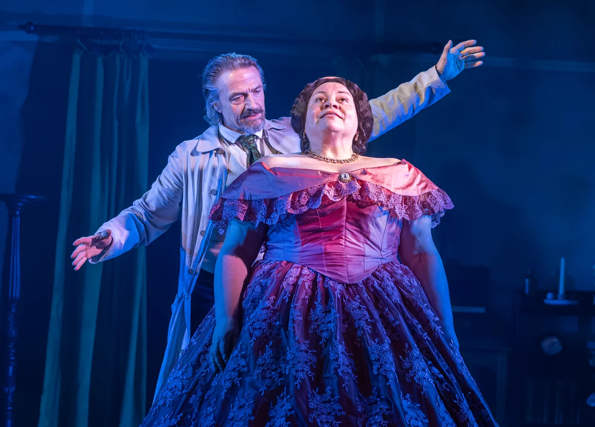 Mathew Brady (Hal Fowler) and Mary Lincoln (Keala Settle) in Charing Cross Theatre's Mrs President