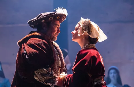 Nathaniel Parker (Henry VIII) and Rosanna Adams (Anna of Cleves) in The Mirror and the Light at the Gielgud Theatre