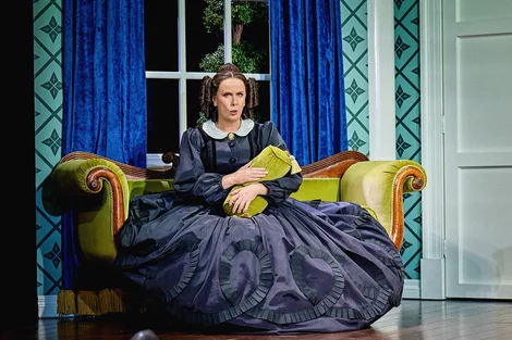 Catherine Tate stars as Mary Todd Lincoln in Oh, Mary! at London's Trafalgar Theatre
