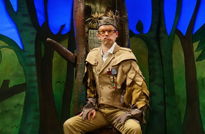 Owl in Gruffalo - Theatre show