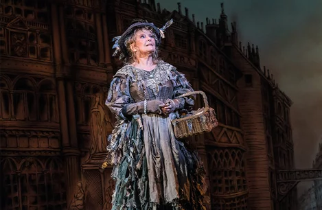 Petula Clark in Mary Poppins at Prince Edward Theatre