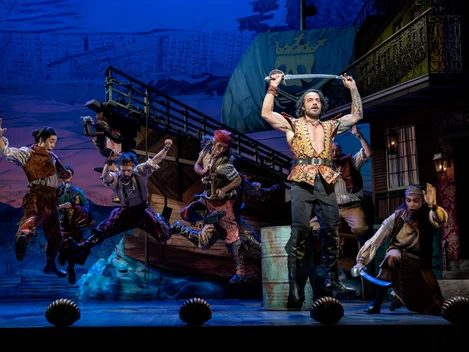 Ramin Karimloo in the Pirates of Penzance musical