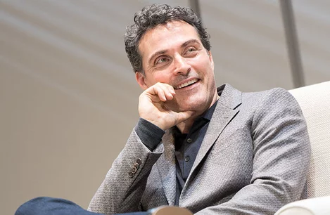 Rufus Sewell as Serge in Art at the Old Vic Theatre