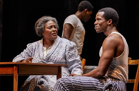 Sharon D Clarke and Sope Dirisu in Death of a Salesman at the Piccadilly Theatre