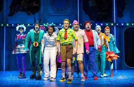 SpongeBob and the company of The SpongeBob Musical