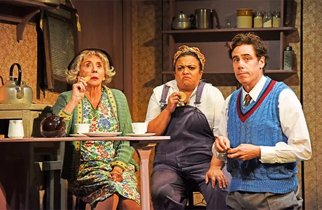 Stephen Mangan, Sue Johnston and Rina Fatania in The Man in the White Suit at Wyndham's Theatre, London
