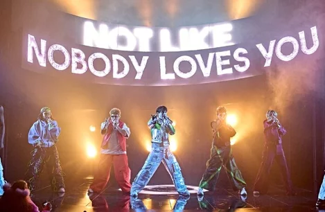 The boyband perform in FANGIRLS