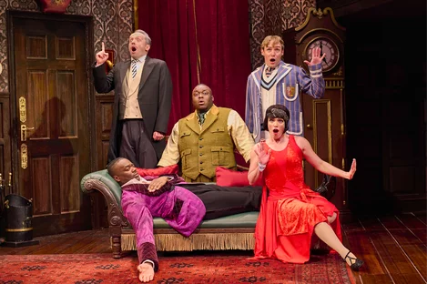 The Play That Goes Wrong London Cast