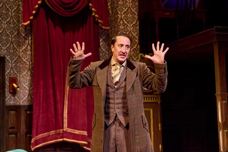 a cast member in The Play That Goes Wrong