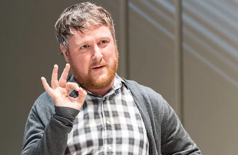 Tim Key as Yvan in Art at the Old Vic