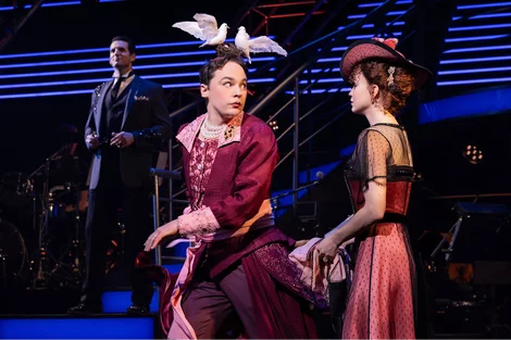 Jim Parsons plays Ruth DeWitt Bukater in Titanique on Broadway
