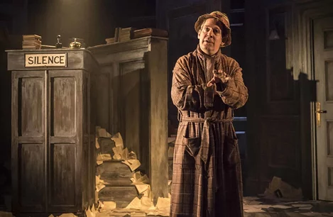 Tom Hollander as Henry Carr - Apollo Theatre 2017