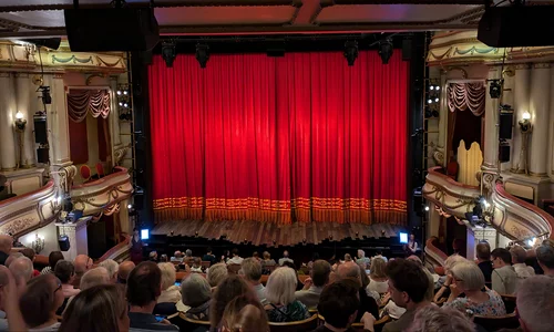 Noel Coward Theatre London