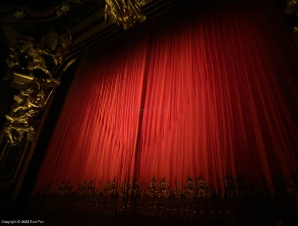Majestic Theatre in New York - See 'The Phantom of the Opera' – Go